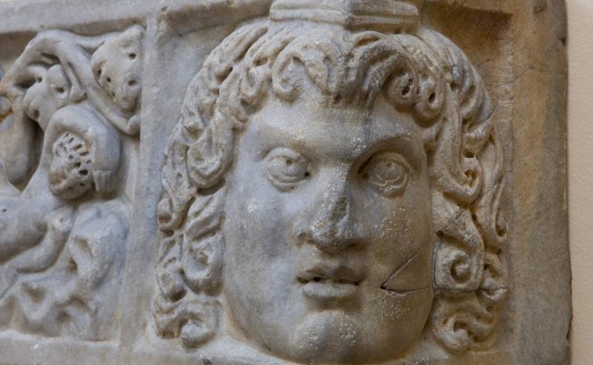 exhibitions-events/events/2025/10/03/object-talk-front-of-a-sarcophagus-lid-with-the-story-of-jonah-with-natasha-dracobly-oc-2027